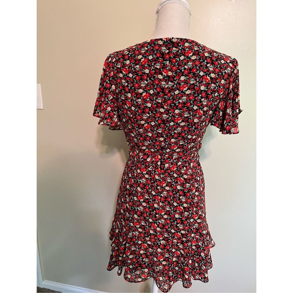 Lulus - Picture 2 of 4